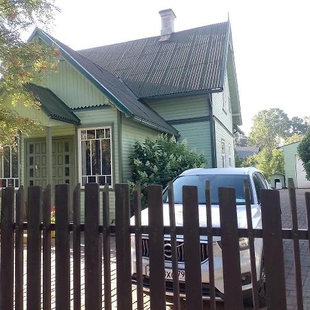House, Garden & Sauna. Free Parking. Train Stop-200 M. Sea-1 Km. ยูร์มาลา ภายนอก รูปภาพ