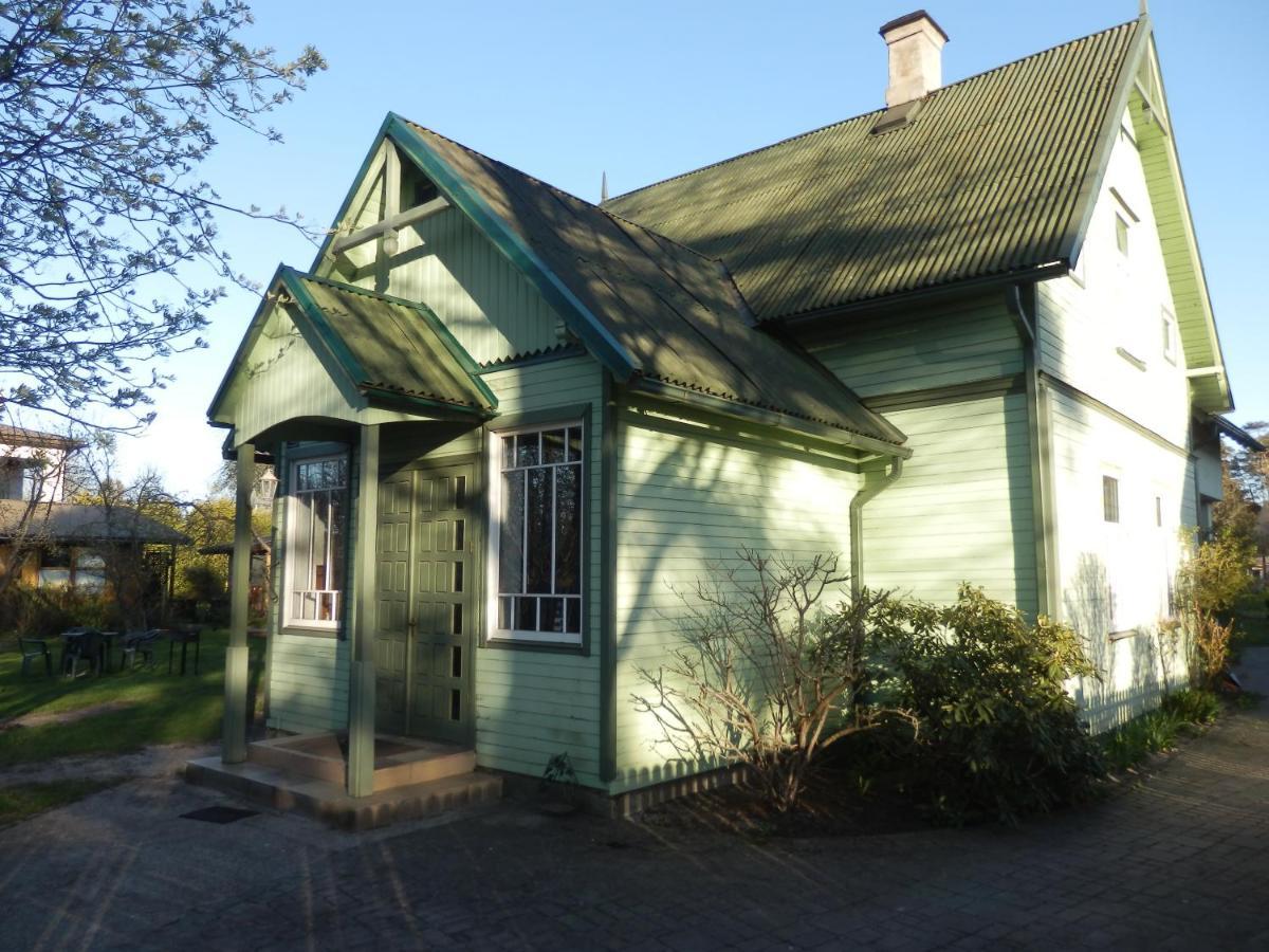 House, Garden & Sauna. Free Parking. Train Stop-200 M. Sea-1 Km. ยูร์มาลา ภายนอก รูปภาพ